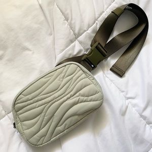 Lululemon Fannypack, olympic limited addition.